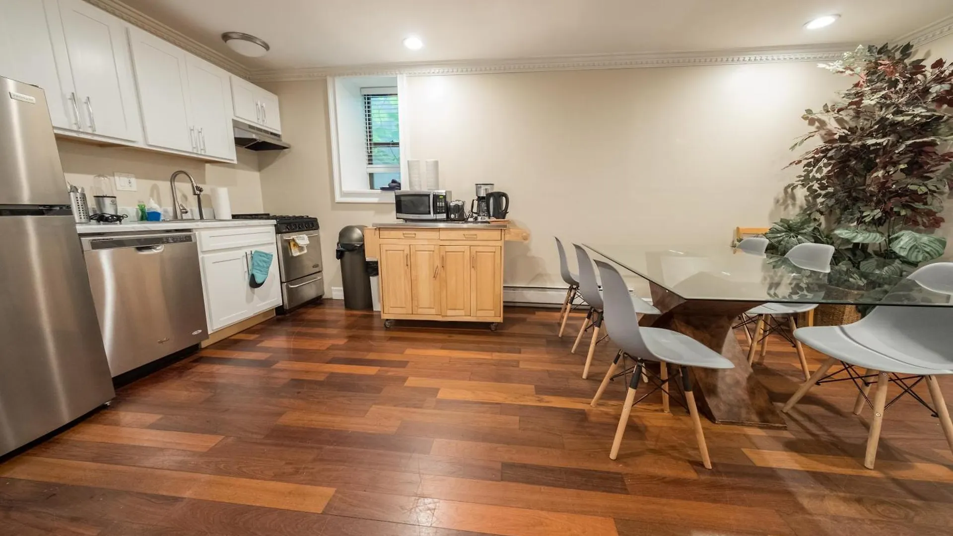Spacious 4Br 2Ba Apt With Private Outdoor Space Uws New York